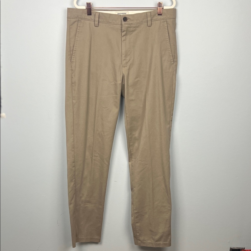 Dockers Slim Tapered 34x34 men's khaki flat front pants